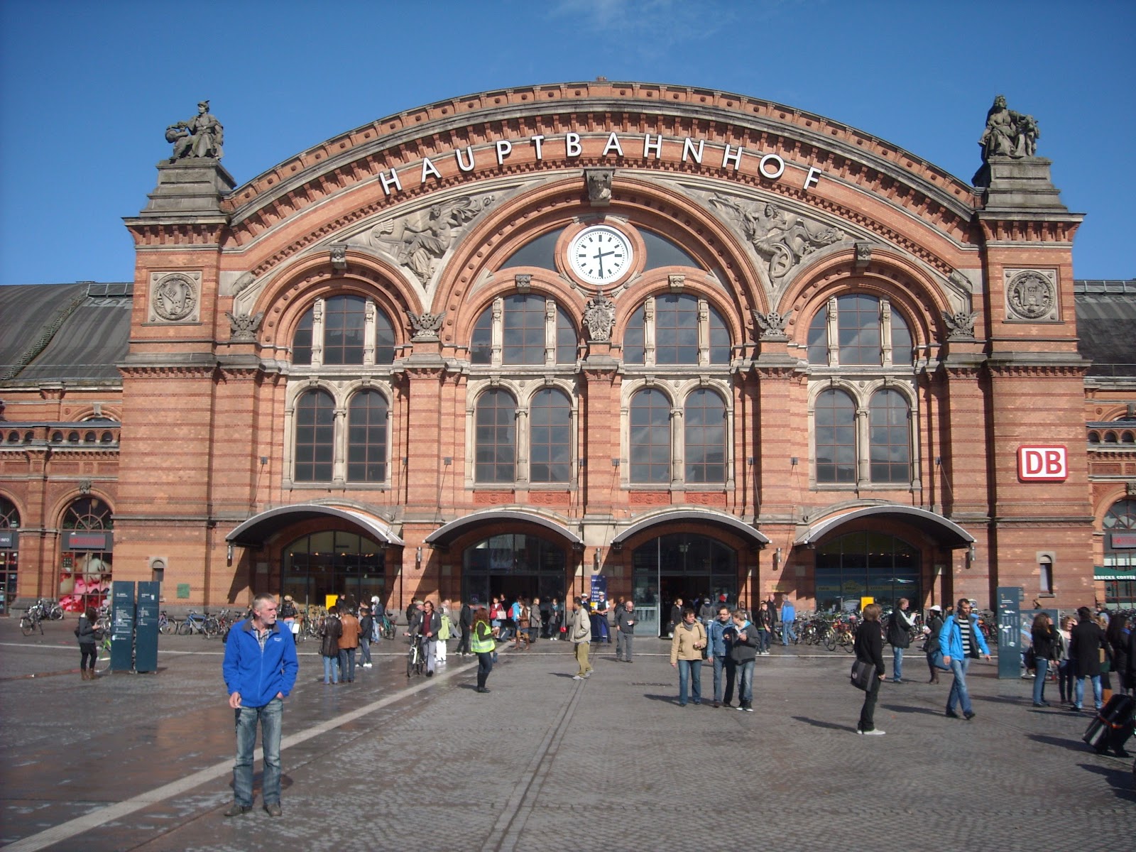 railway stations: Germany: Bremen Central Station (Bremen Hauptbahnhof)